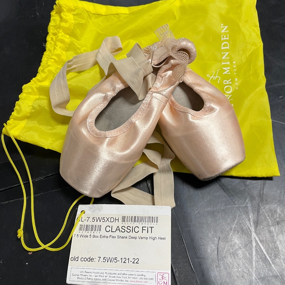 Gaynor Minden AMERICAN Size 7.5 W 5 Box